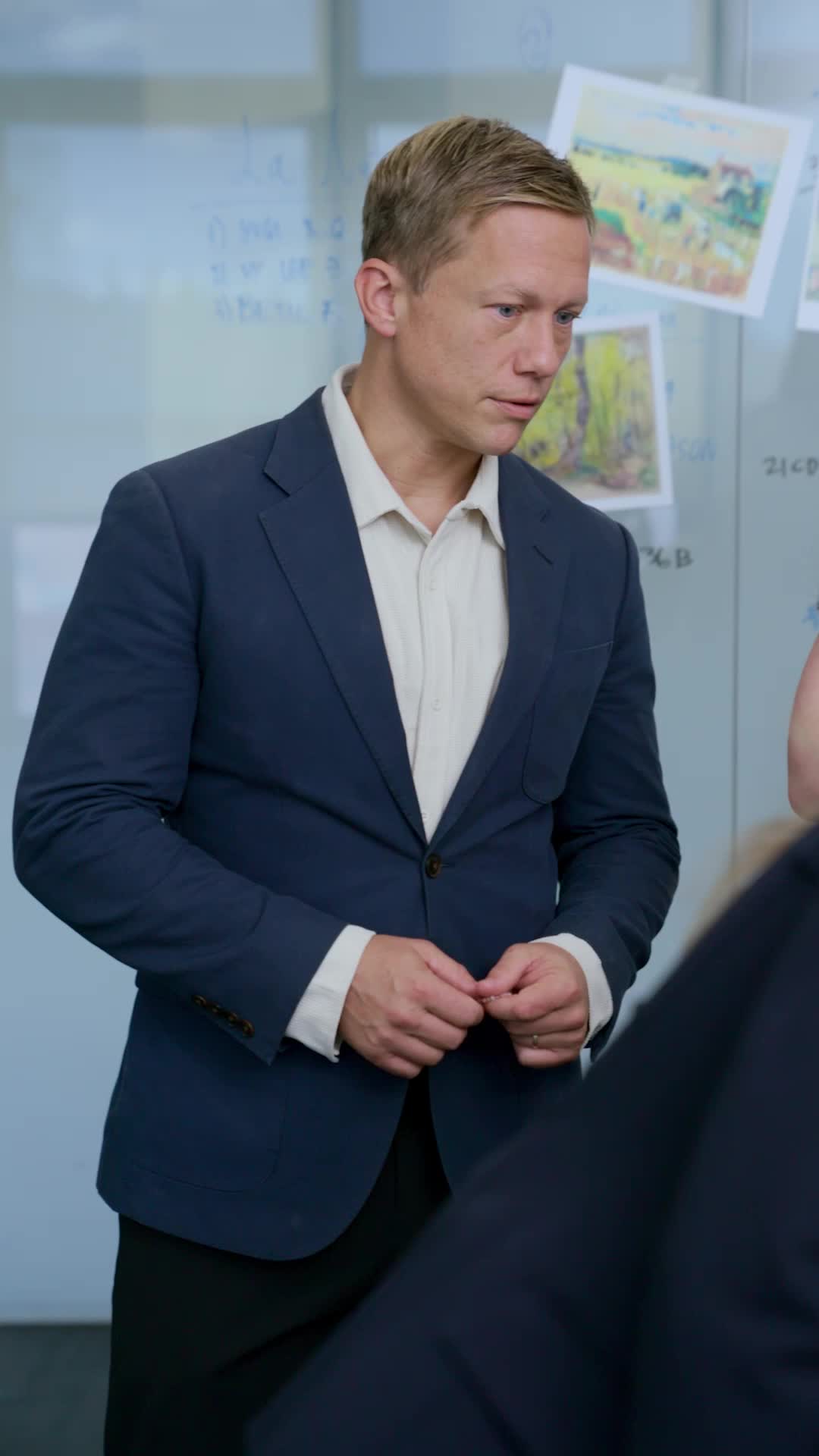 Episódio 33 de A Esposa do CEO é Poderosa