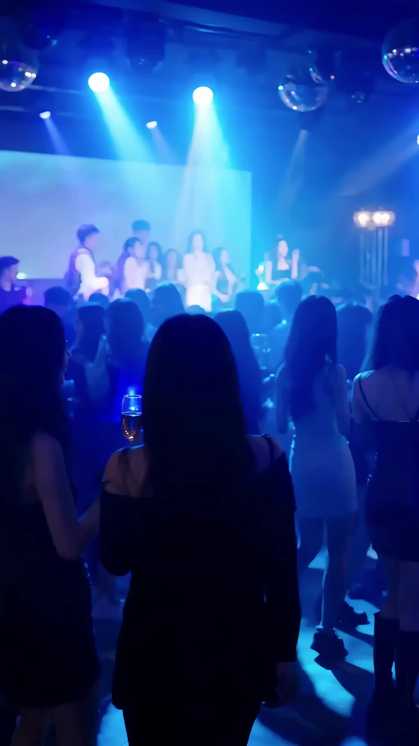 Episodio 1 de Adiós, Sr. CEO