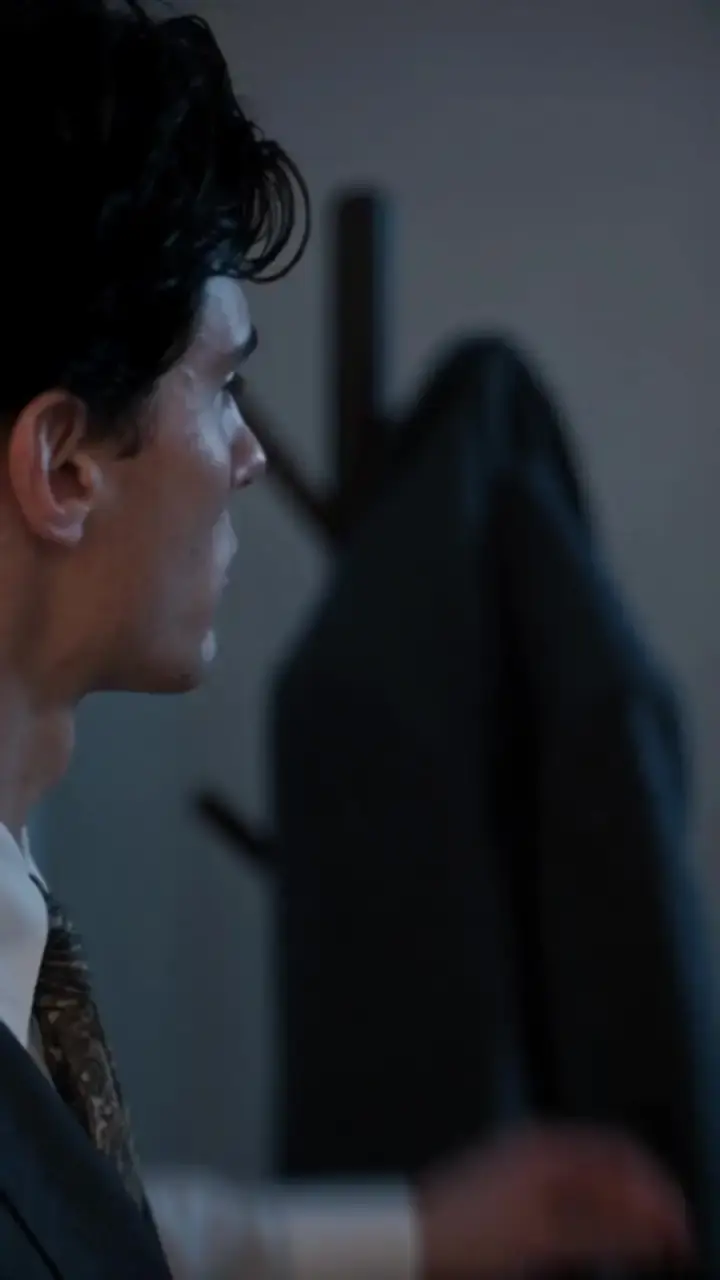 Episode 9 of After My Fake Death, He Went Mad with Regret
