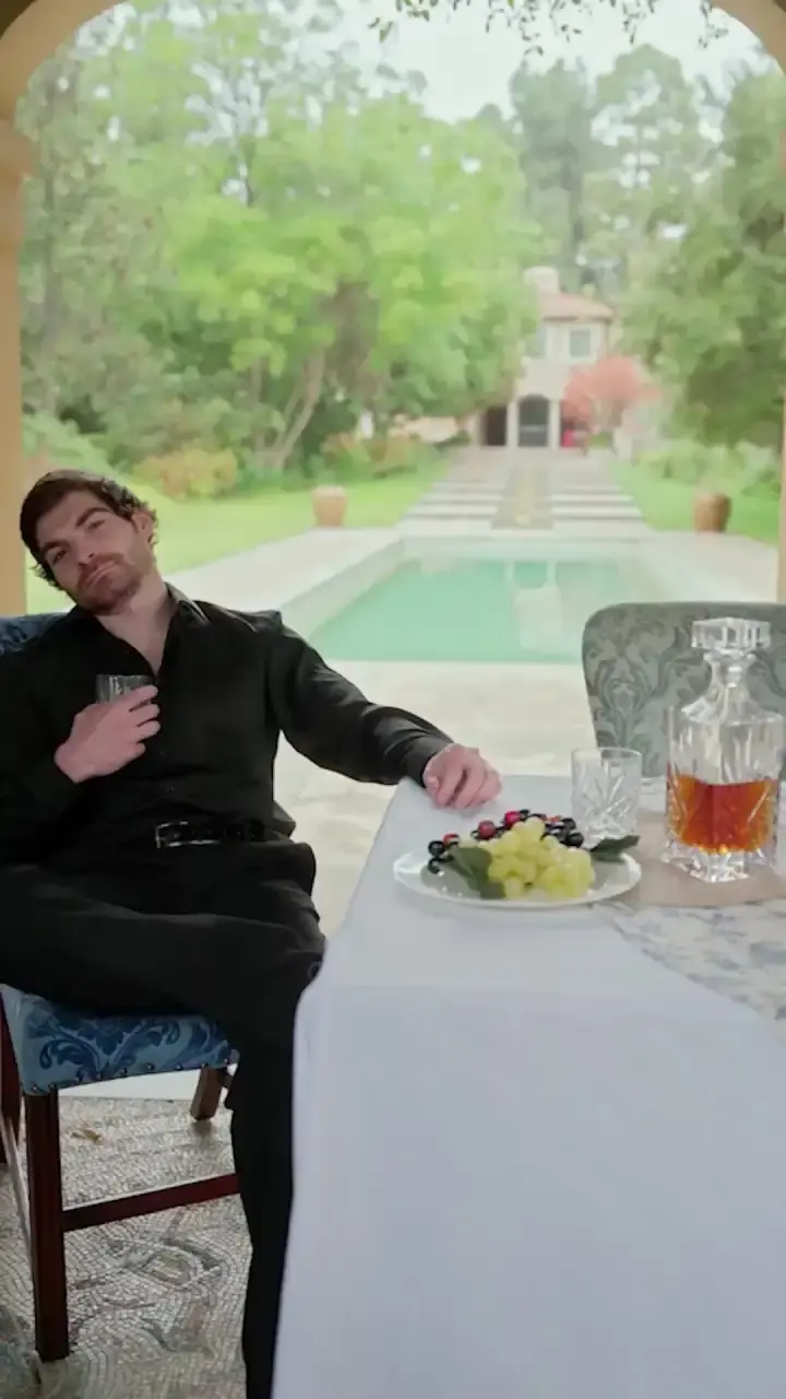 Episodio 15 de Amor bajo contrato