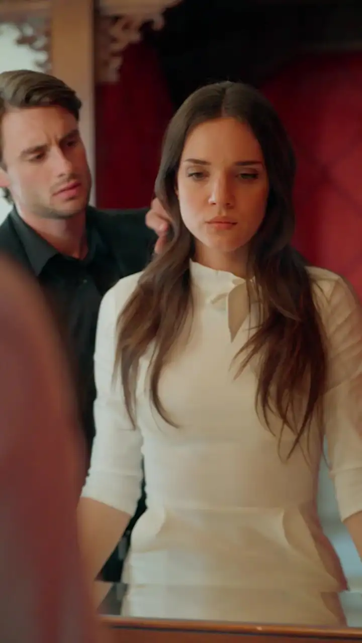 Episodio 25 de Amor bajo contrato