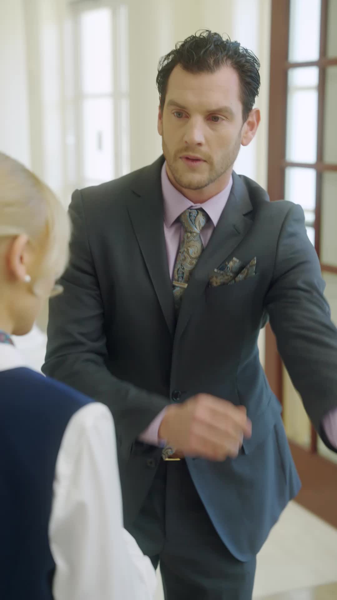 Episódio 3 de Após o Divórcio, Minha Ex-Esposa Virou uma Bilionária
