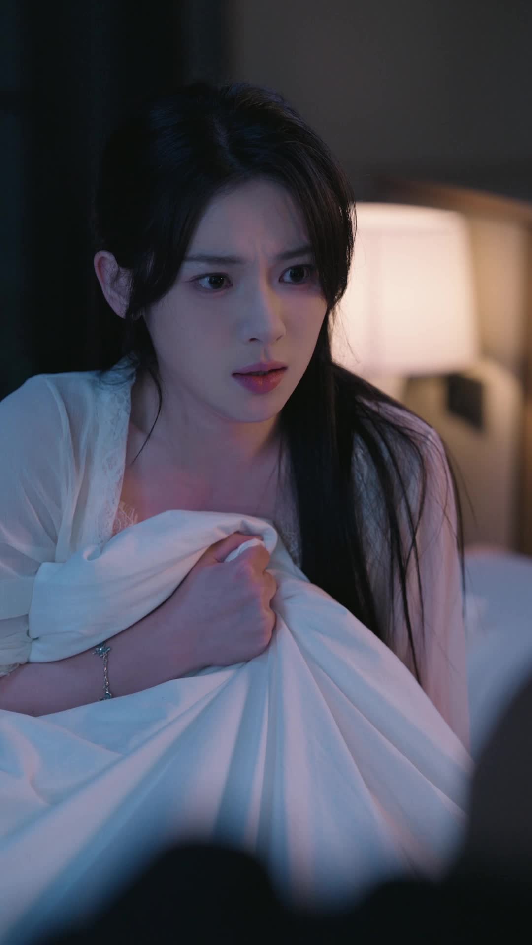 Episodio 15 de Atrapada en su oscuro deseo