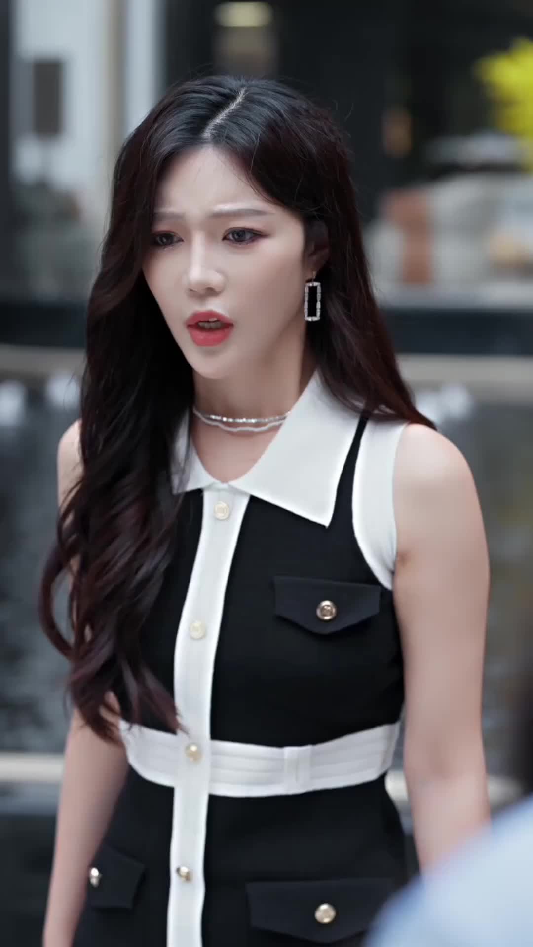 Episode 33 of Billionaire Daddy, Don't You Escape