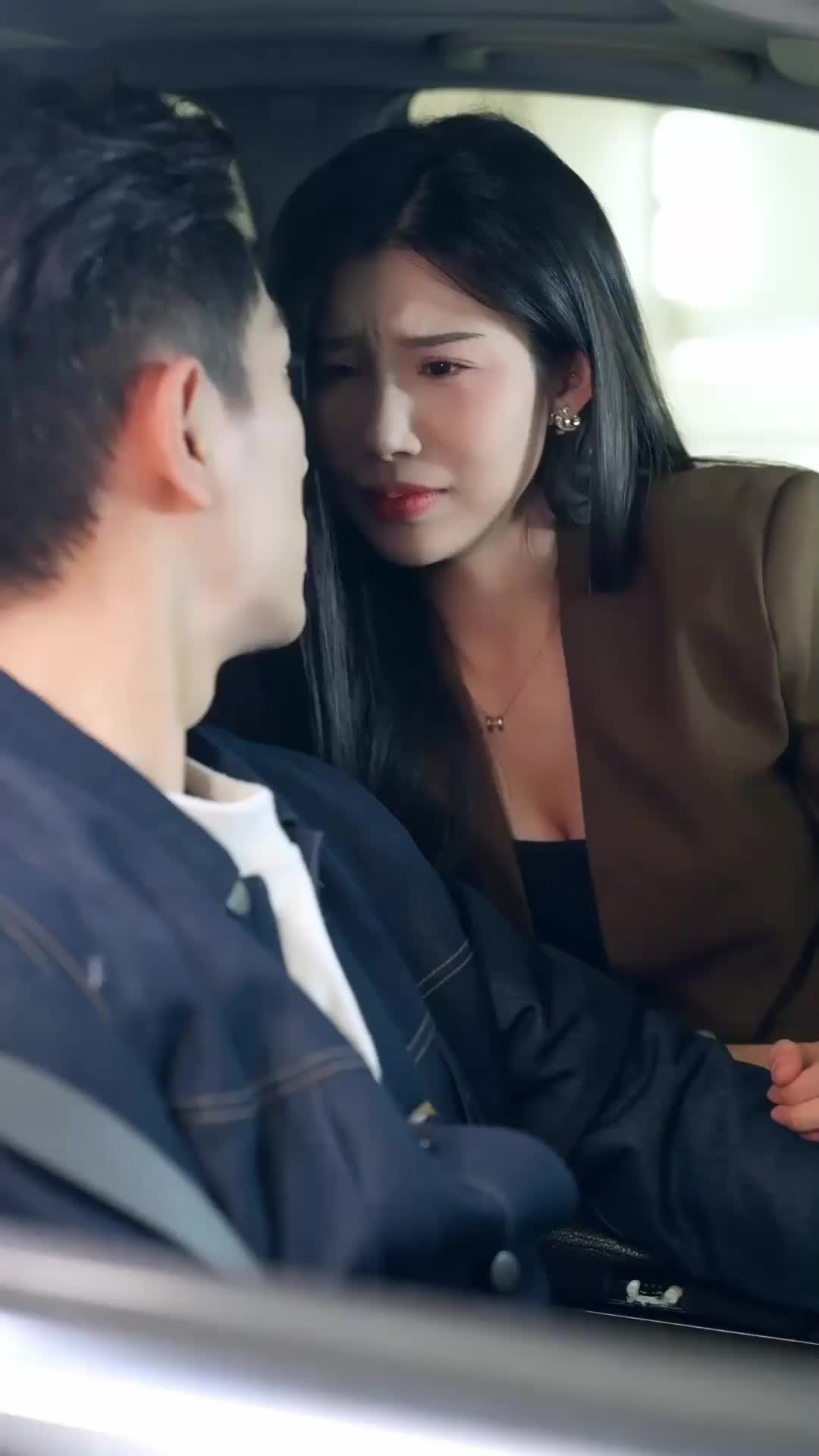 Episódio 19 de Compradora de Esperma Errada, Casamento Certo