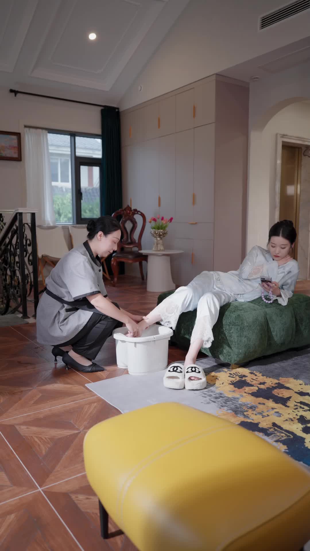 Episodio 10 de De chica campesina a reina del hotel