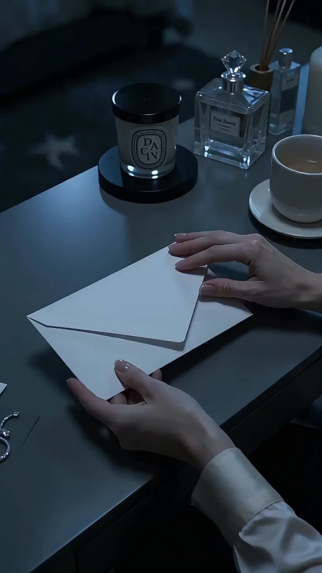 Episodio 8 de ¿Destruir mi linaje de lobo plateado? Me casaré con el Alfa supremo