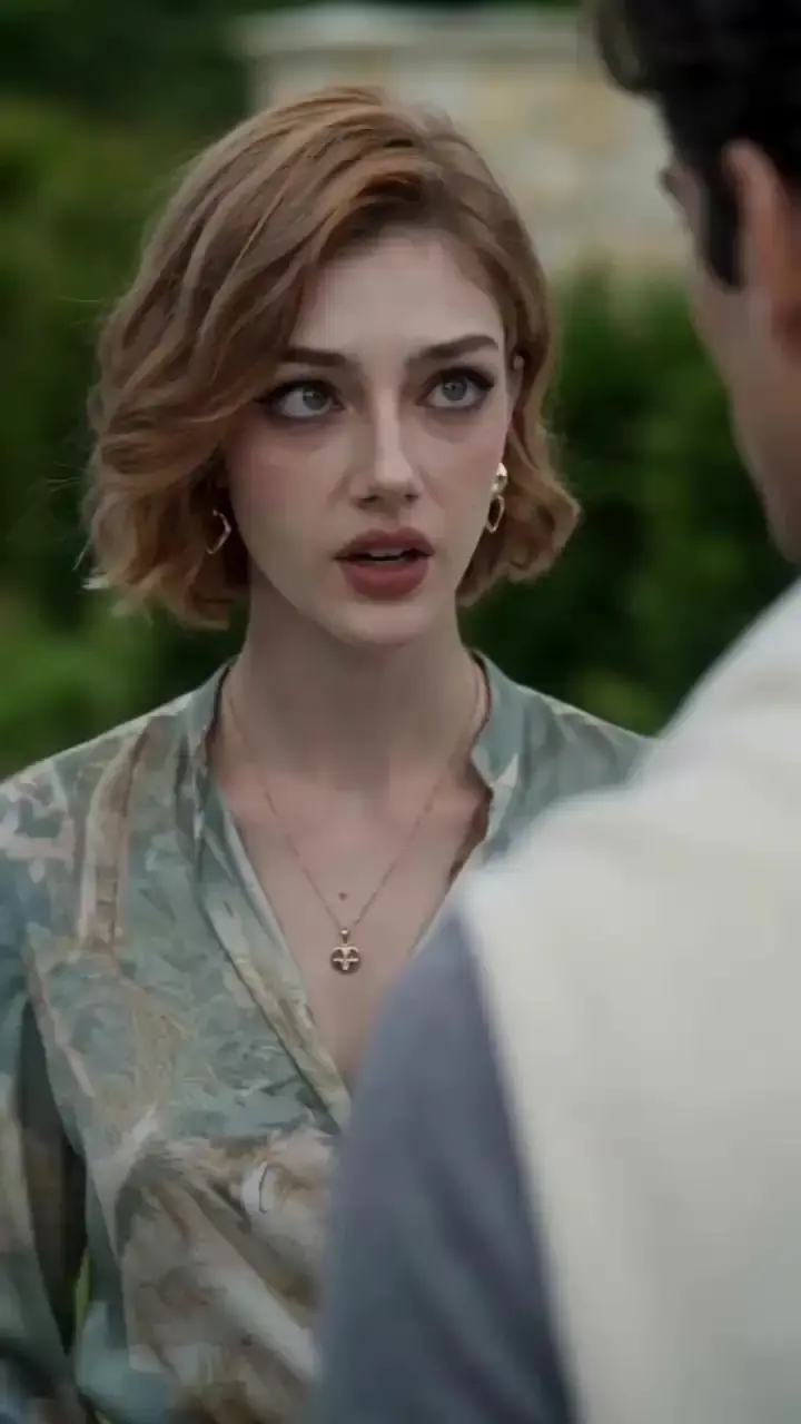 Episode 12 of Divorce Me？Bow to My Billionaire Daughter!