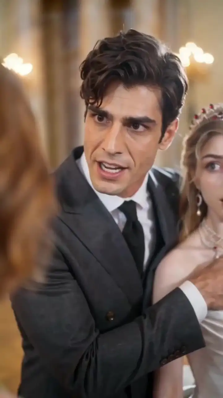 Episode 29 of Divorce Me？Bow to My Billionaire Daughter!