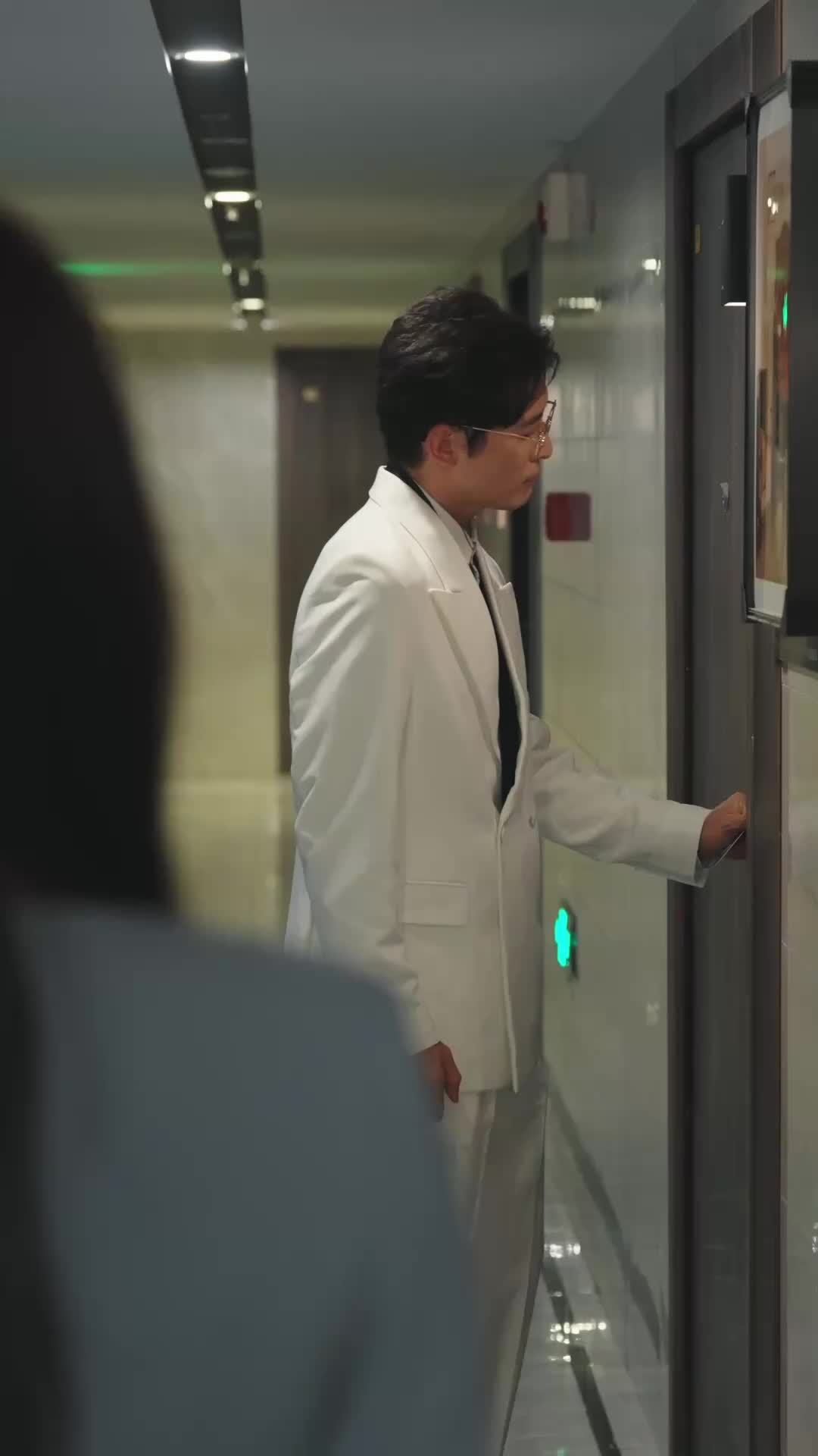Episodio 49 de El amor la encontró en París