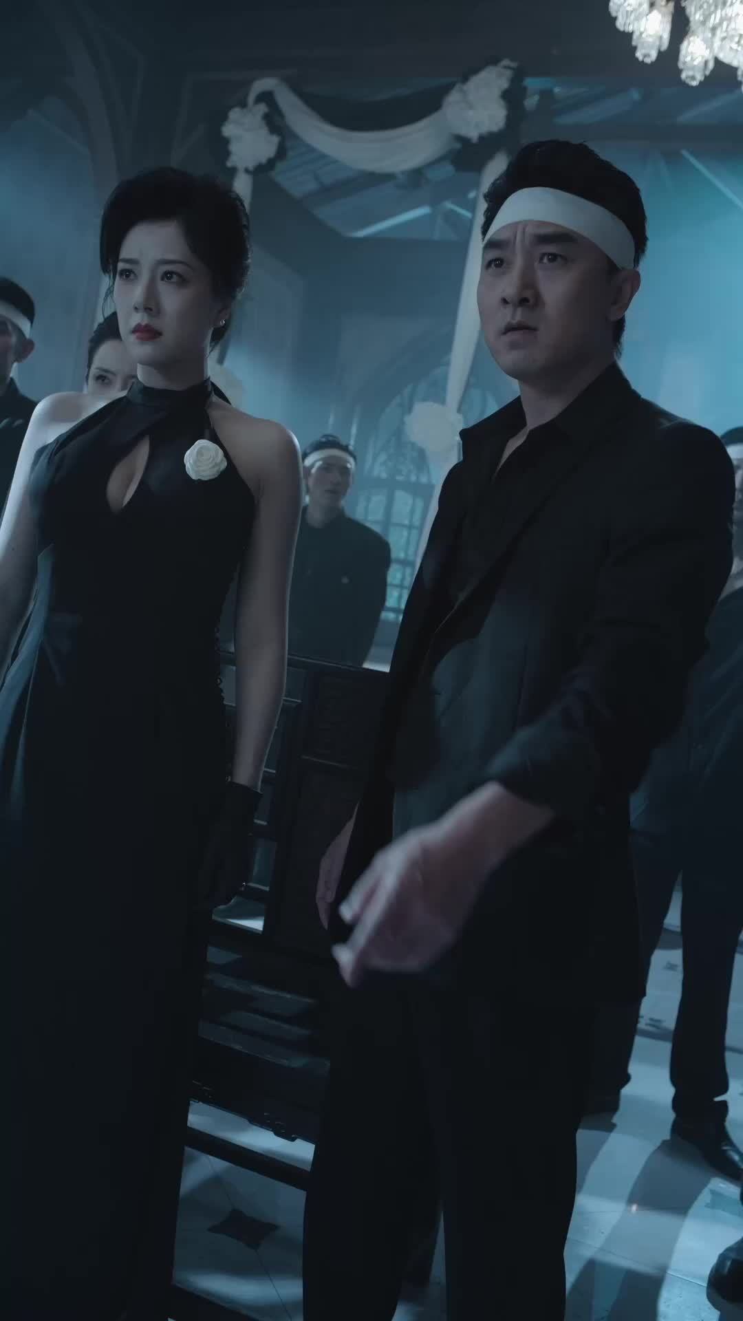Episodio 8 de El funeral que creó a un jefe