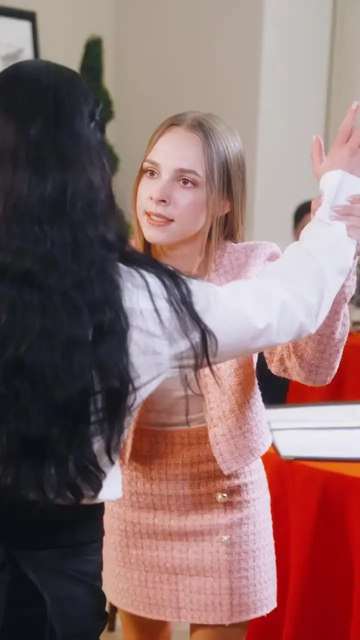 Episodio 20 de El multimillonario se casó con una chica sin hogar