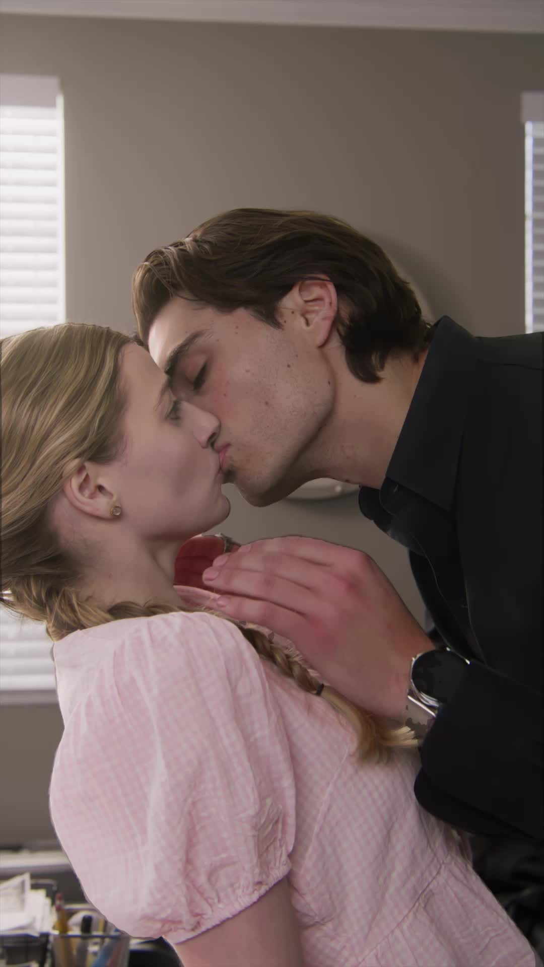 Episodio 9 de El Rey Alfa y Su Novia Virgen