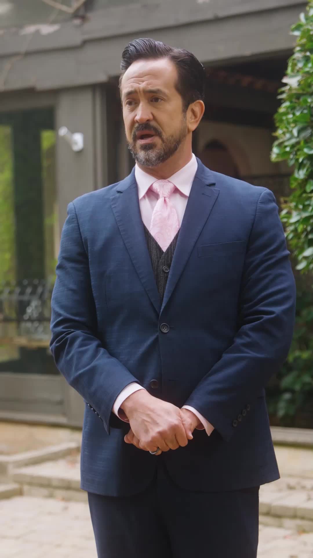 Episodio 56 de Encontré un Marido Multimillonario Sin Hogar para Navidad