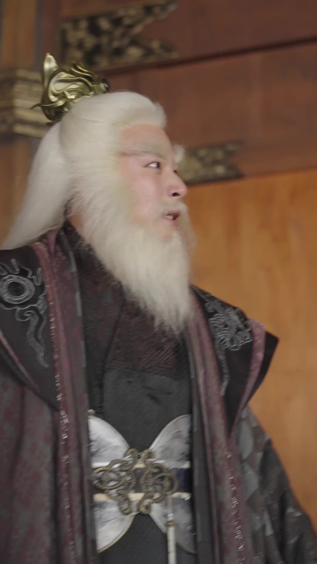 Episode 33 of Eternal Dragon Emperor