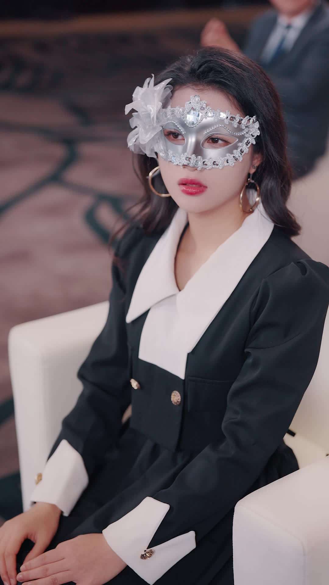 Episode 65 of Fake Heiress Stole My Family? I have Mr. CEO!