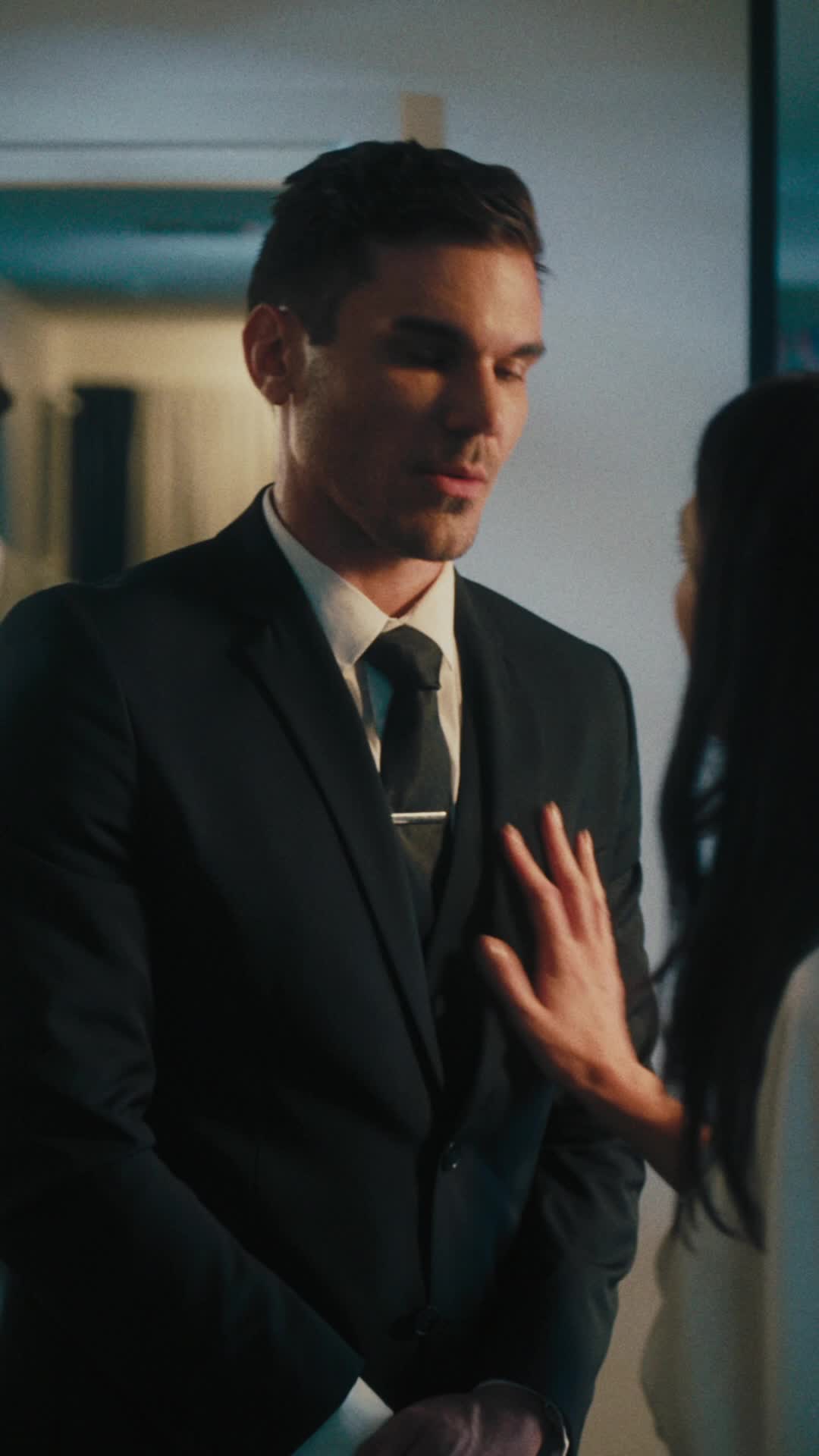 Episode 4 of Falling For Her Bodyguard