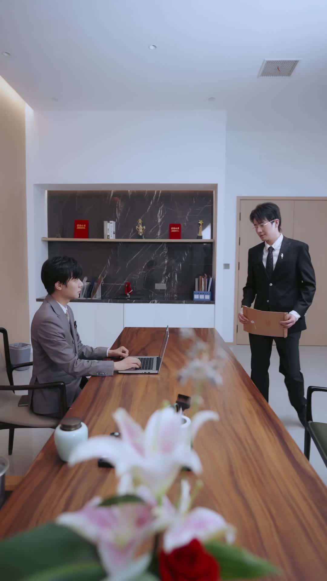 Episode 40 of Heartstrings & Handcuffs