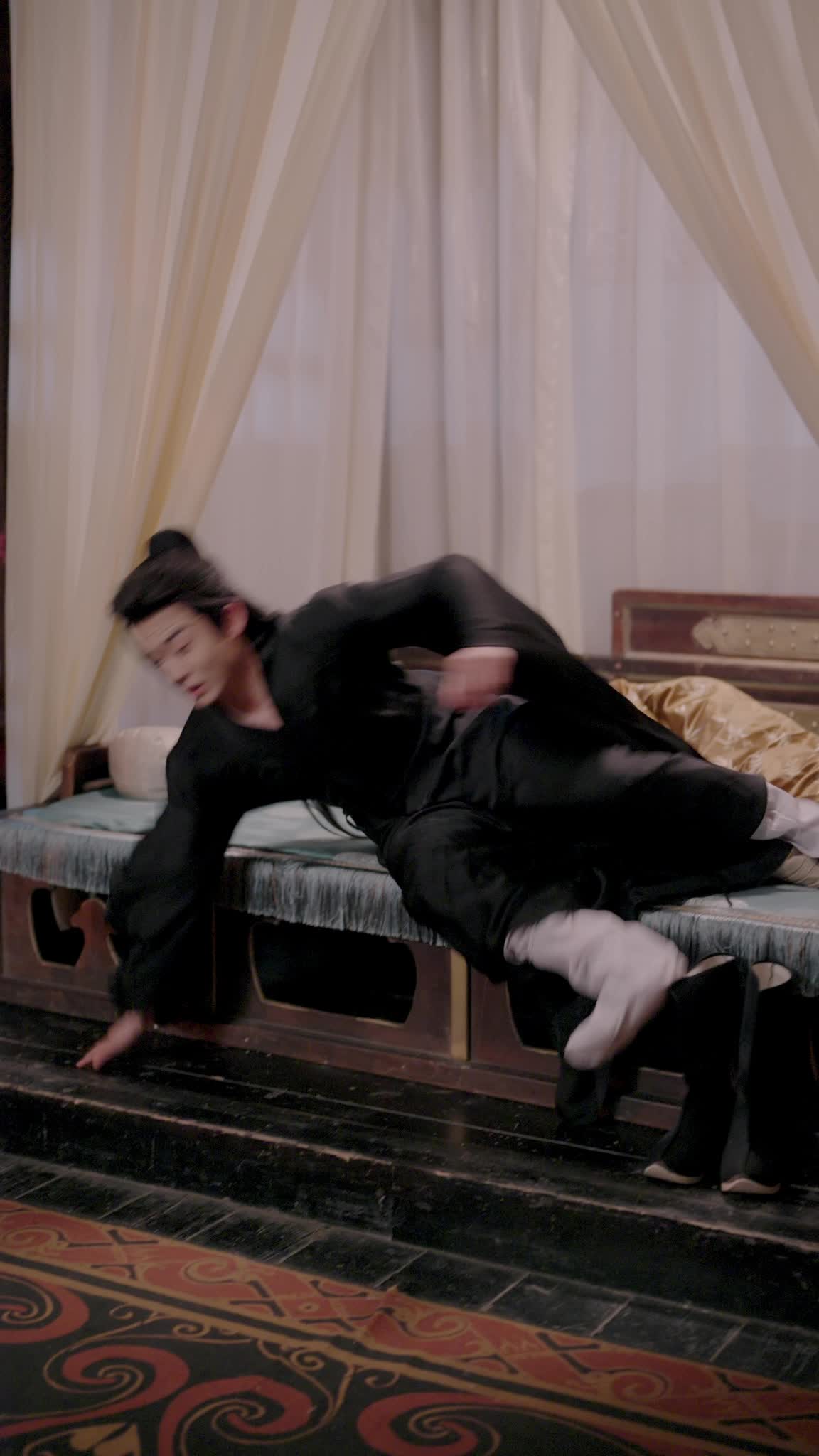 Episode 17 of Her Son Makes Her a Royal Lady