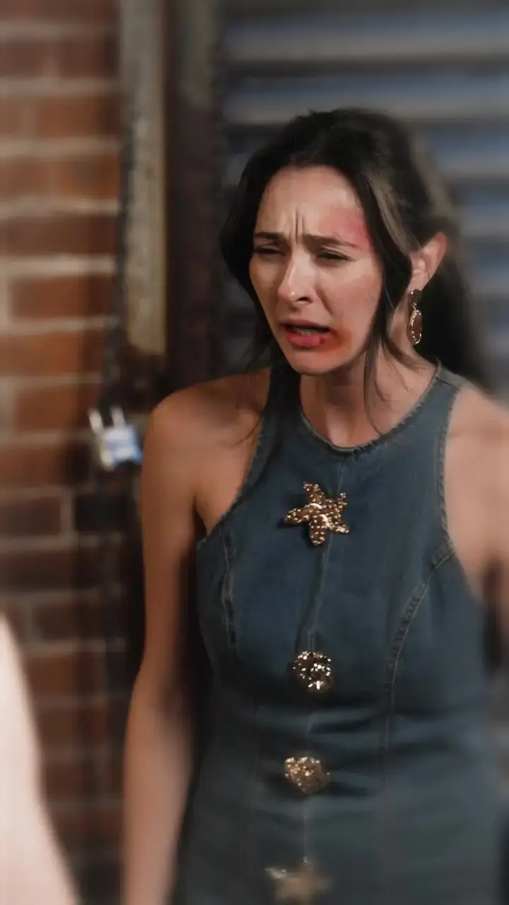 Episode 35 of Honey-Trapped My Fiancé's Billionaire Rival