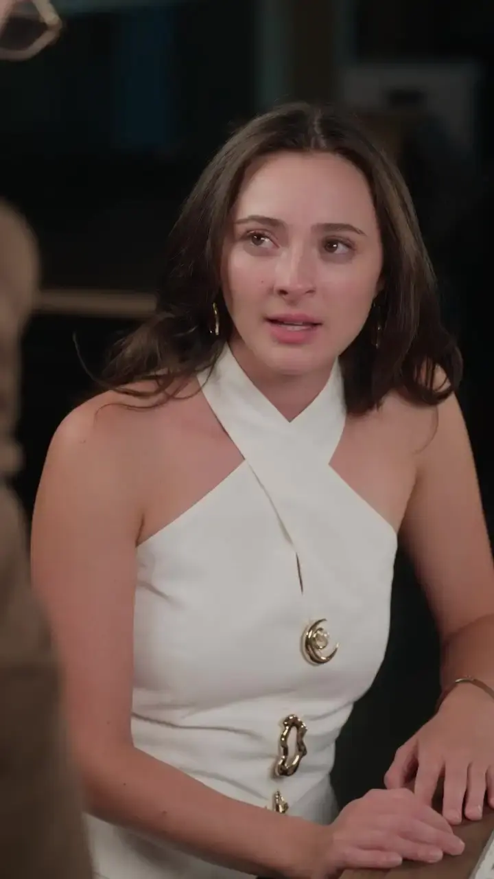 Episode 60 of Honey-Trapped My Fiancé's Billionaire Rival