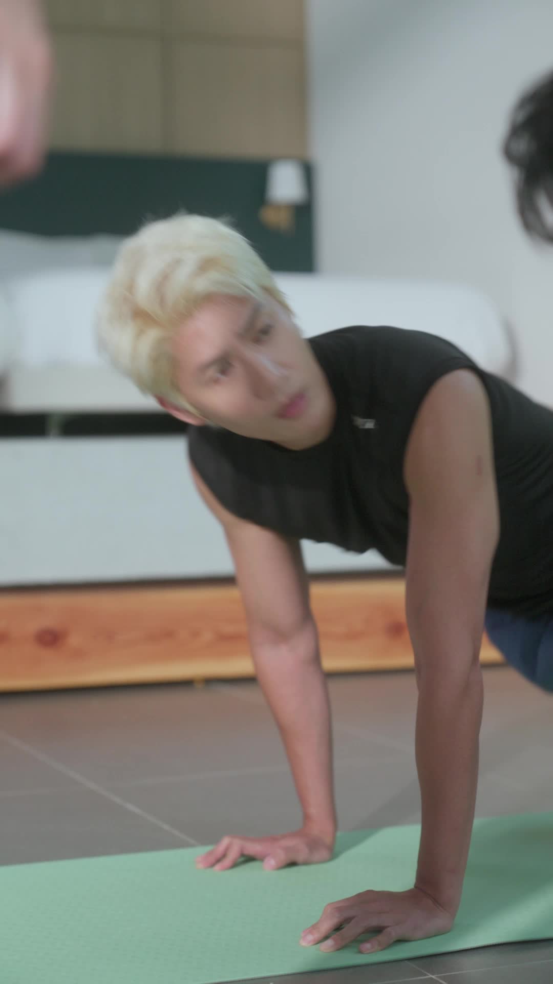 Episode 23 of I'm So Hot