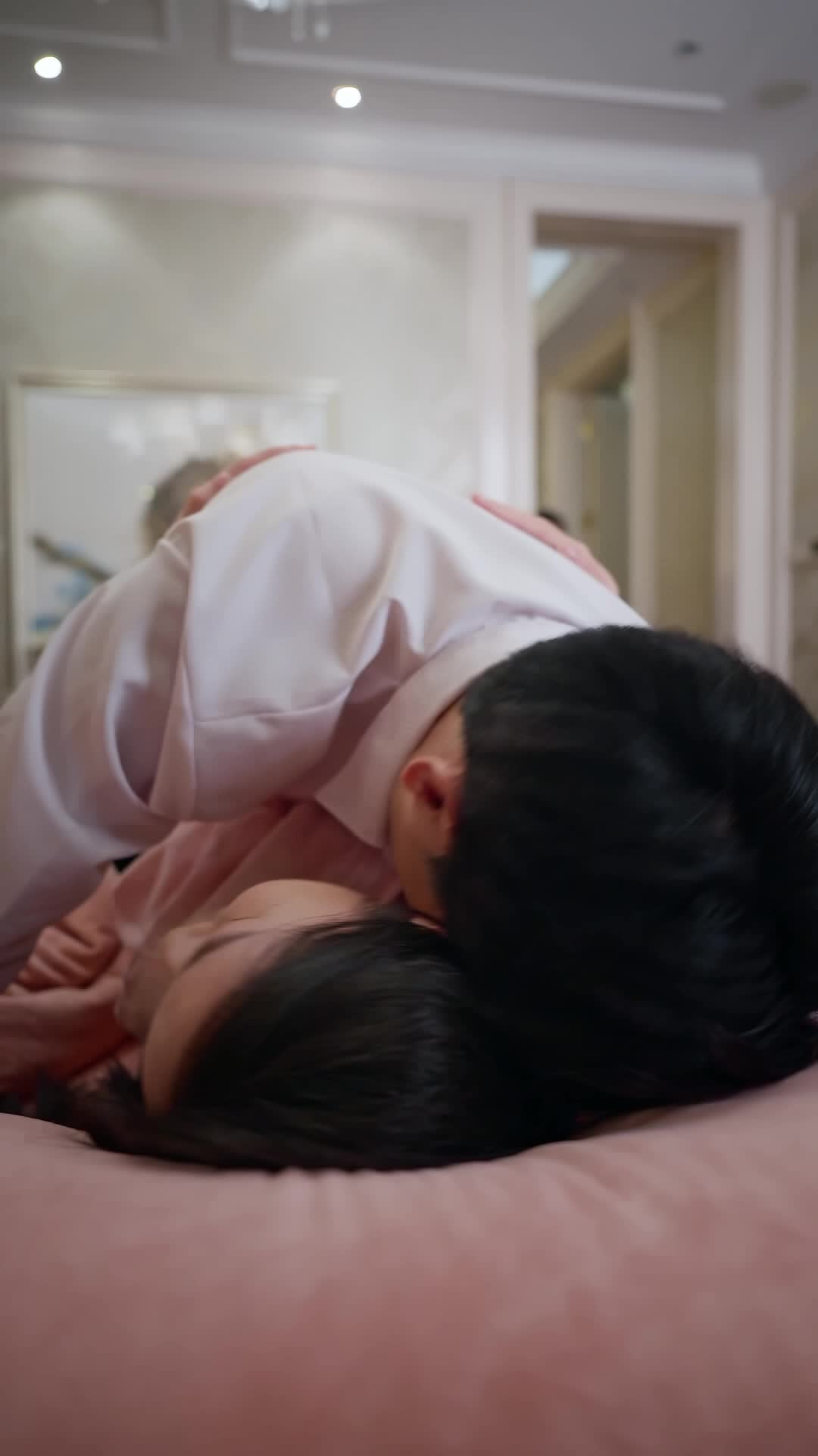 Episode 13 of Intertwined Hearts, Veiled Lies
