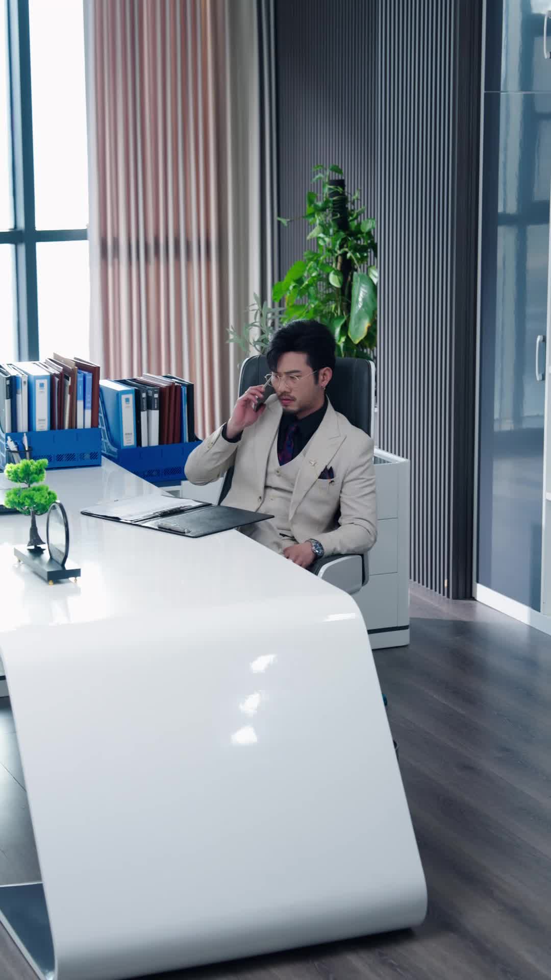 Episodio 8 de La esposa despreciada se convierte en presidenta