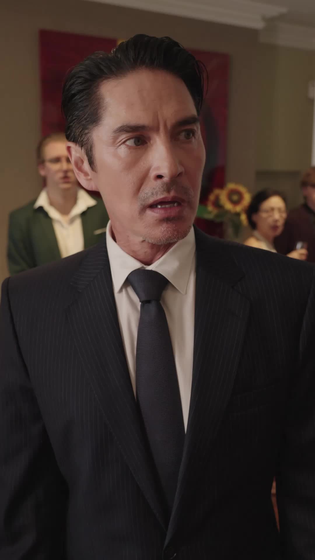 Episodio 5 de La reina divorciada vuelve al escenario