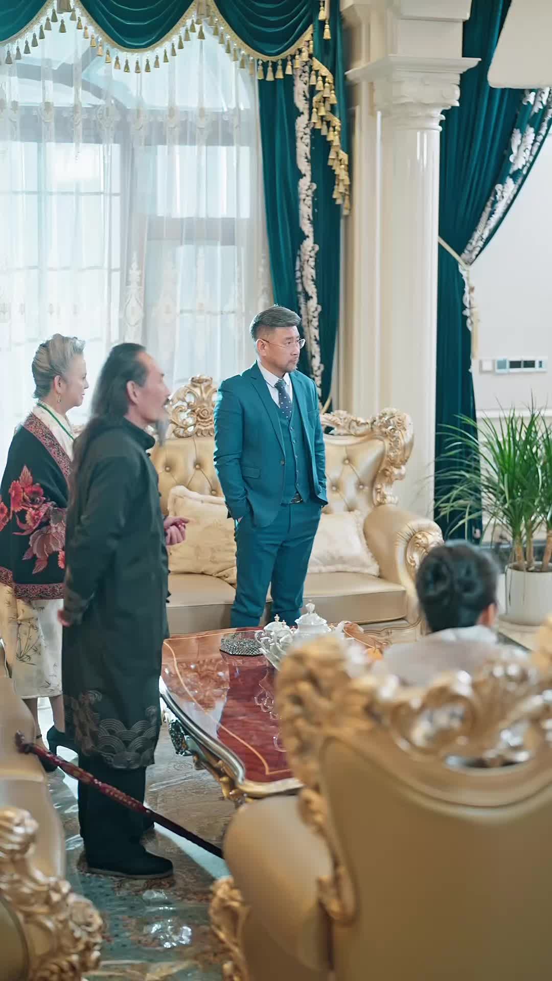 Episodio 19 de La reina que lo deja todo ir