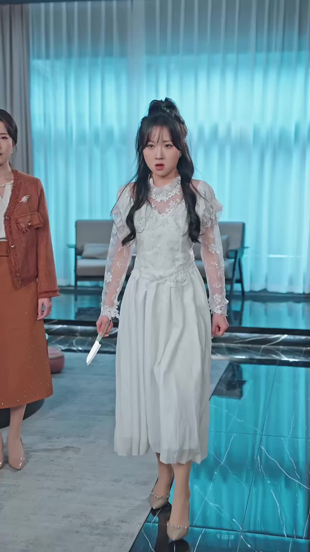 Episodio 54 de La reina que lo deja todo ir