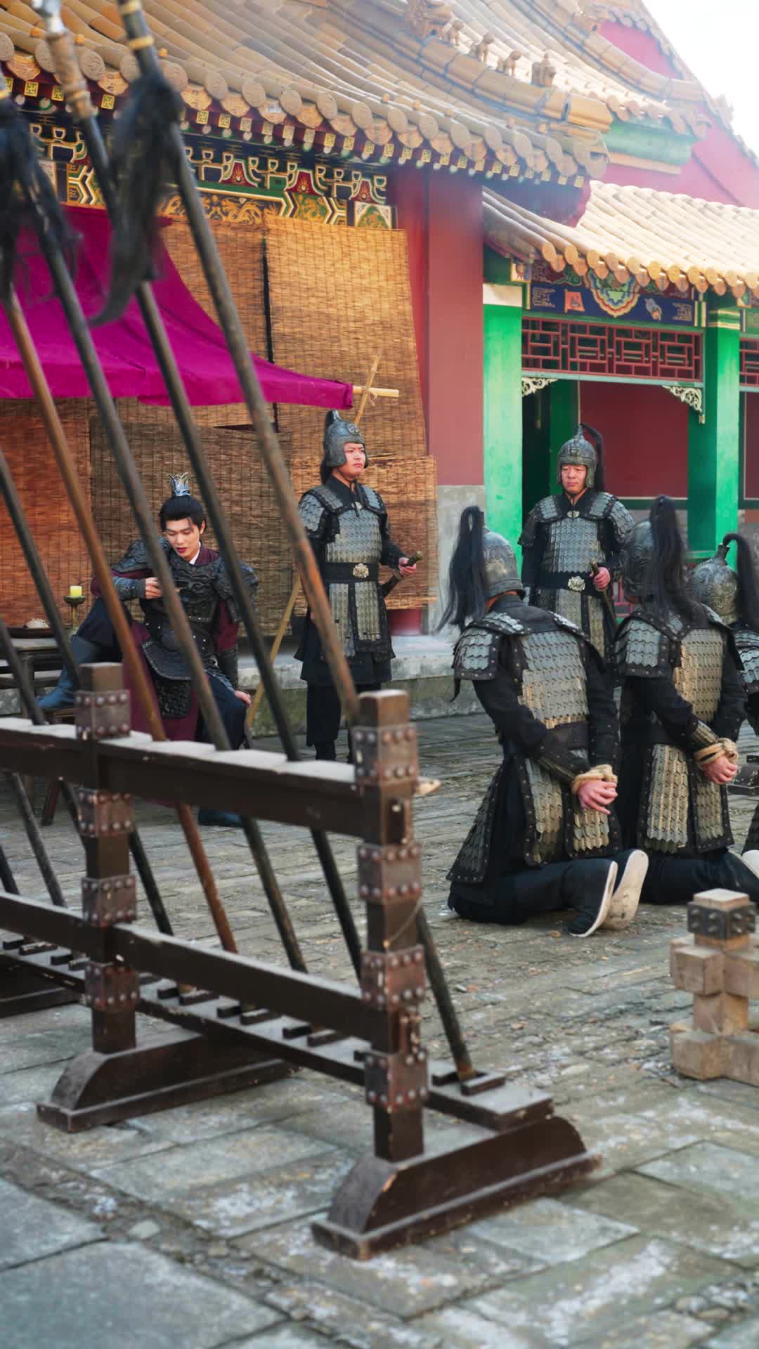 Episodio 35 de La zorra caída, la realeza de rodillas