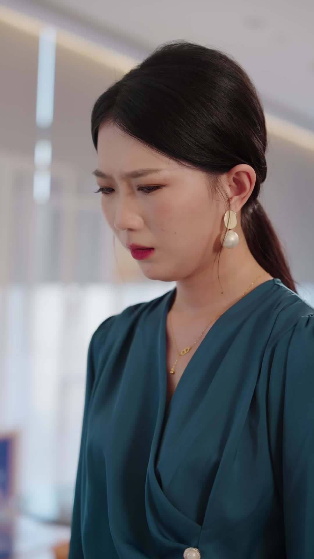 Episode 35 of Love After Rebirth: Spoiled by My Husband's Uncle