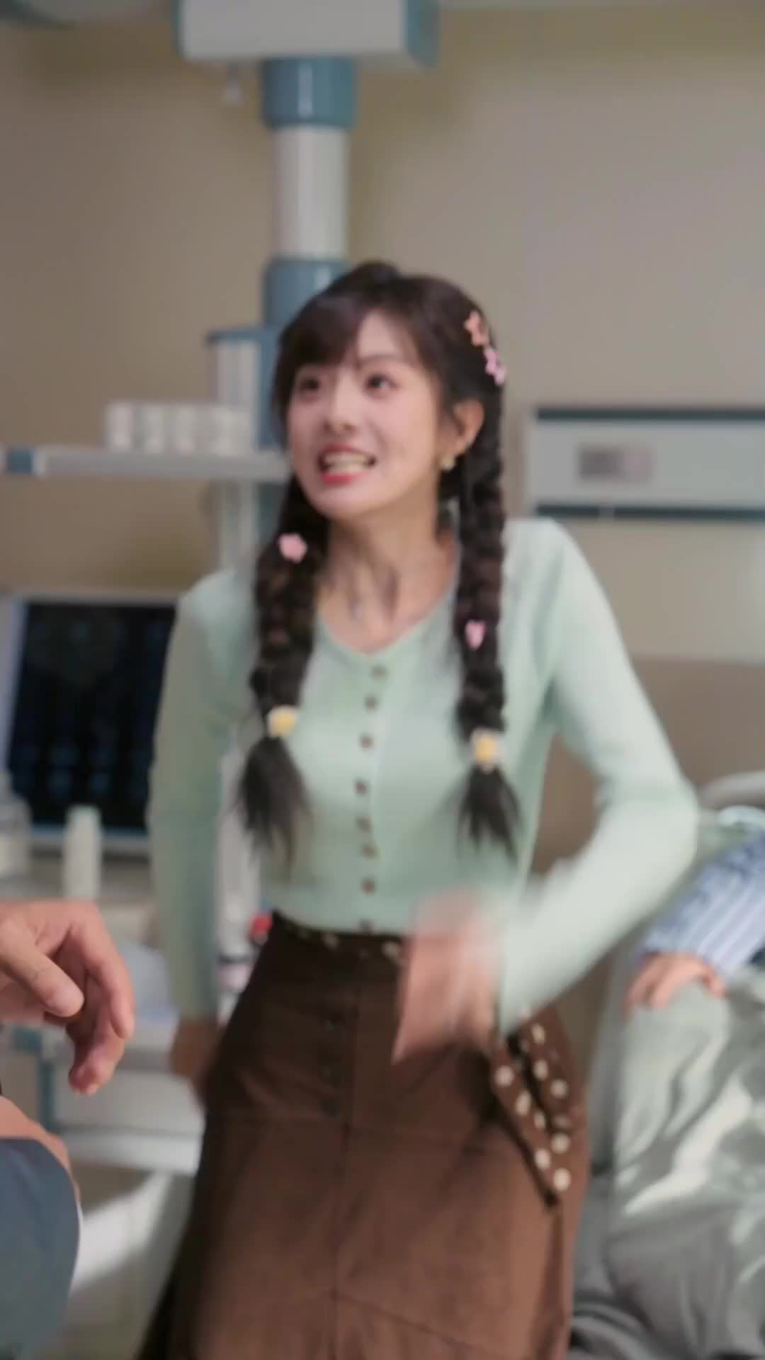 Episode 35 of Love Breaks the Ice