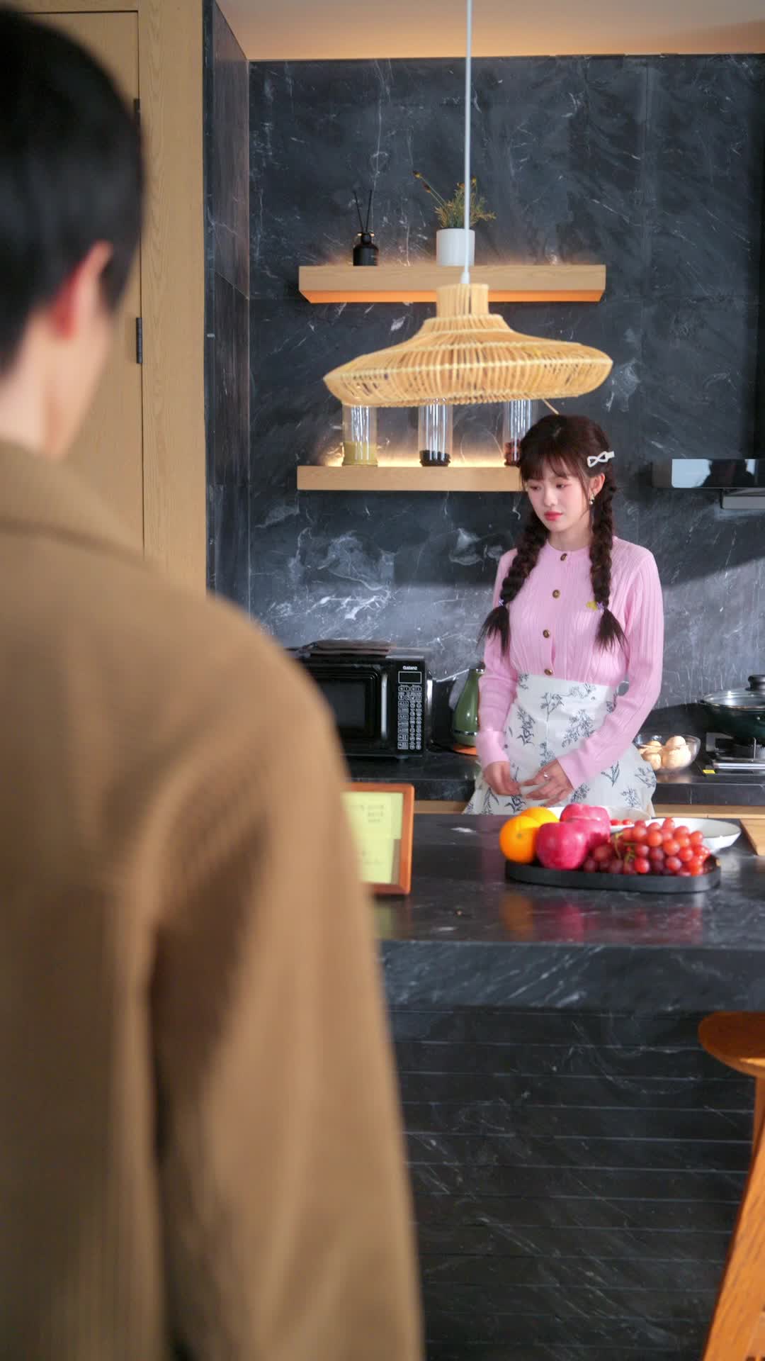 Episode 44 of Love Breaks the Ice