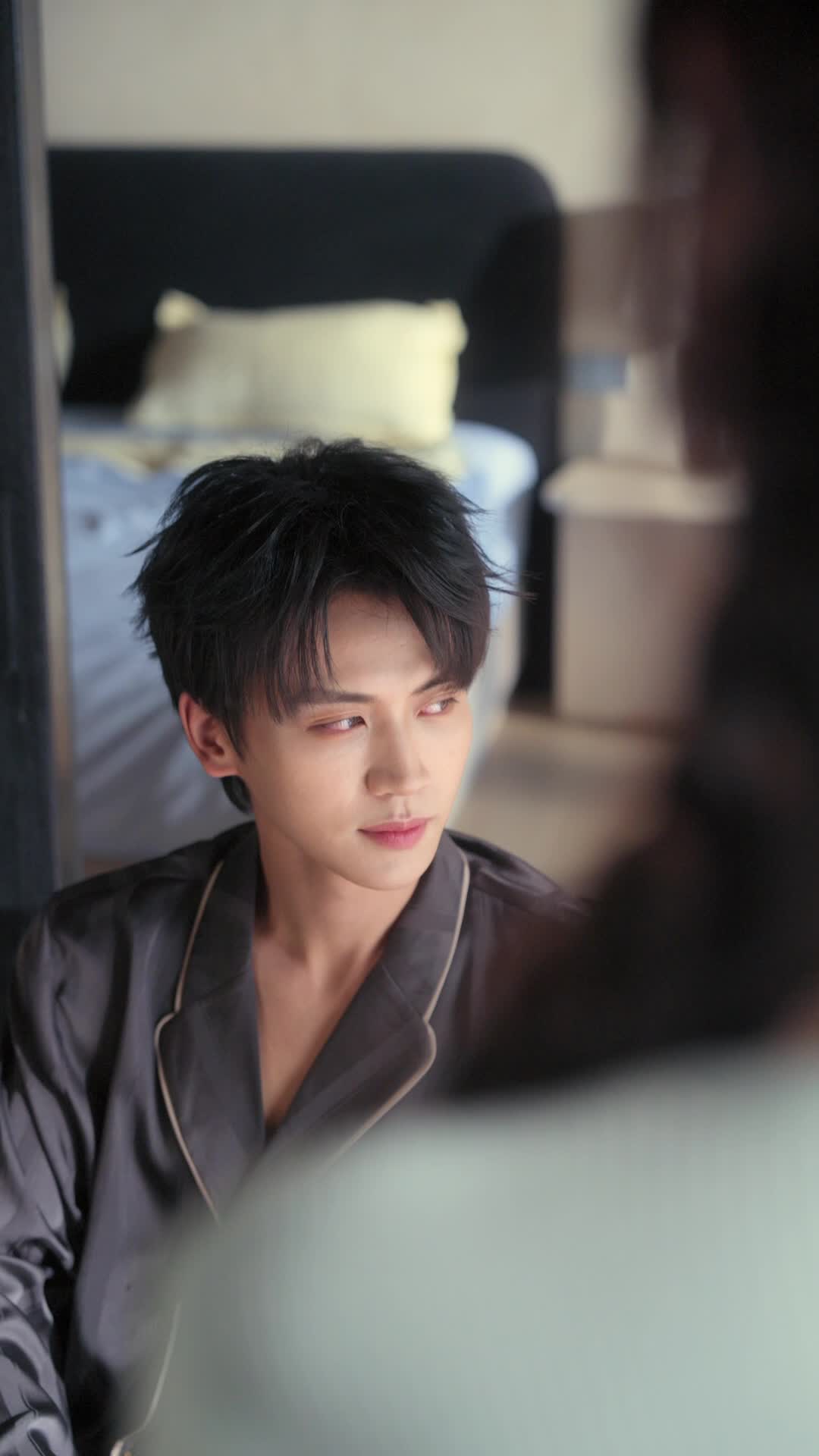 Episode 60 of Love Breaks the Ice