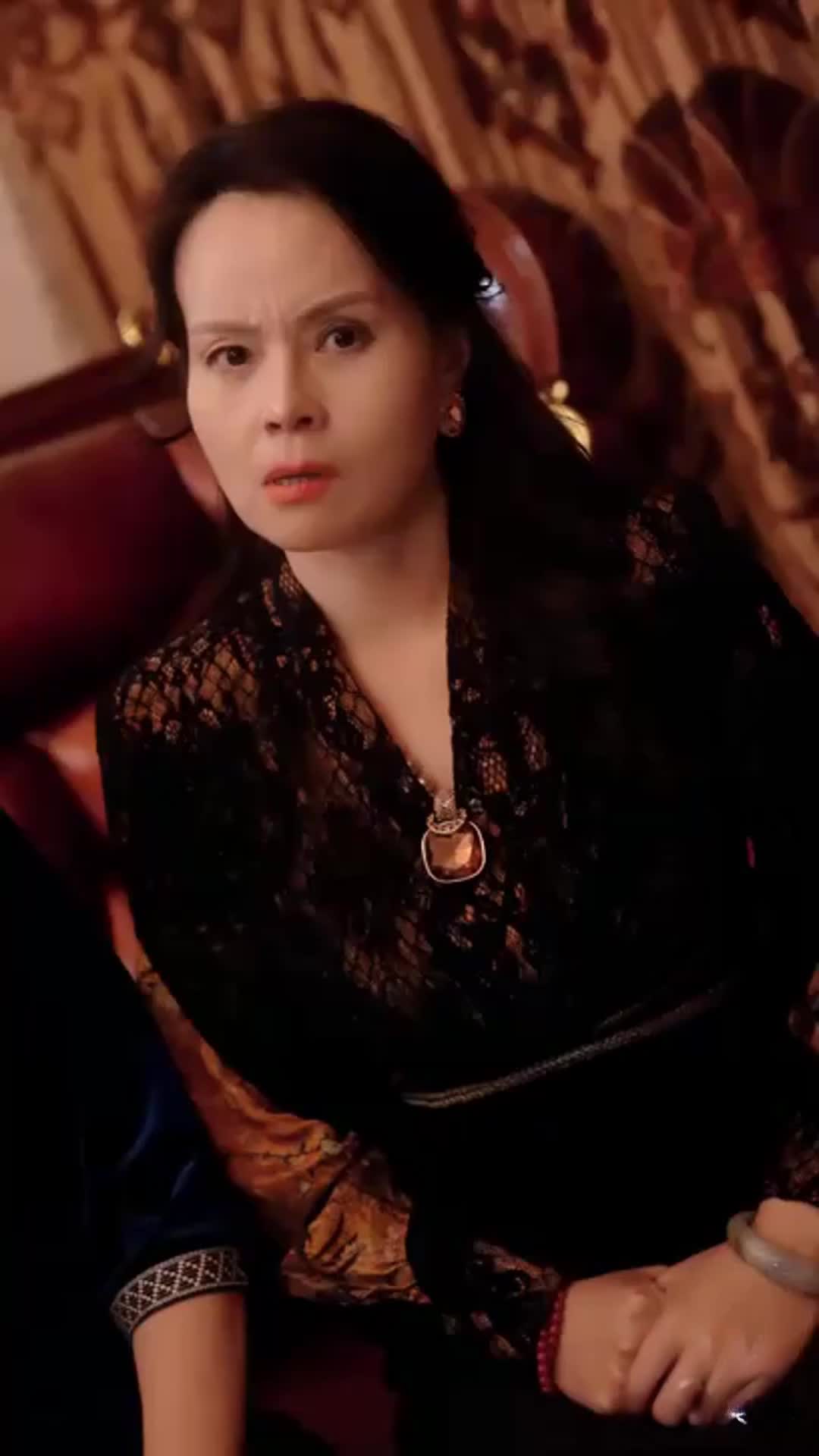 Episode 4 of Love in Her Shadow