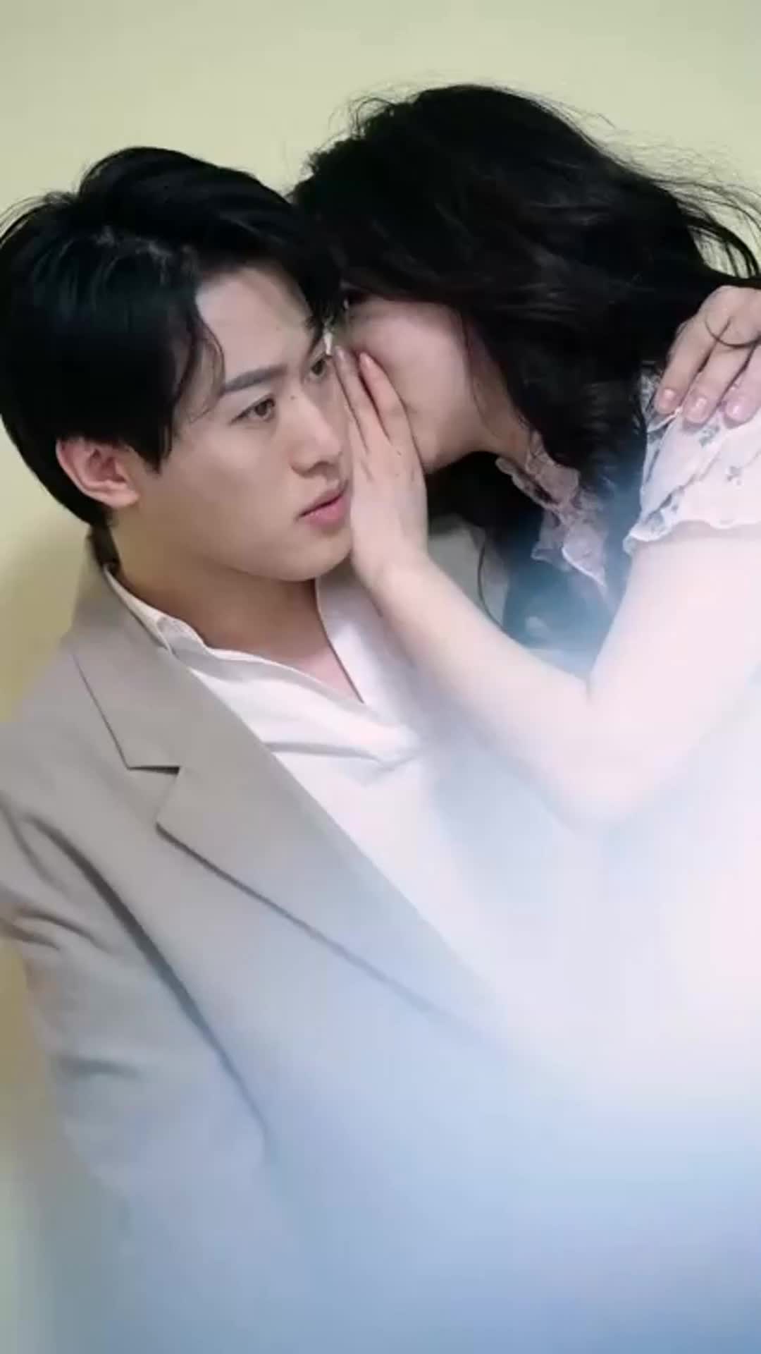 Episode 43 of Love in Her Shadow