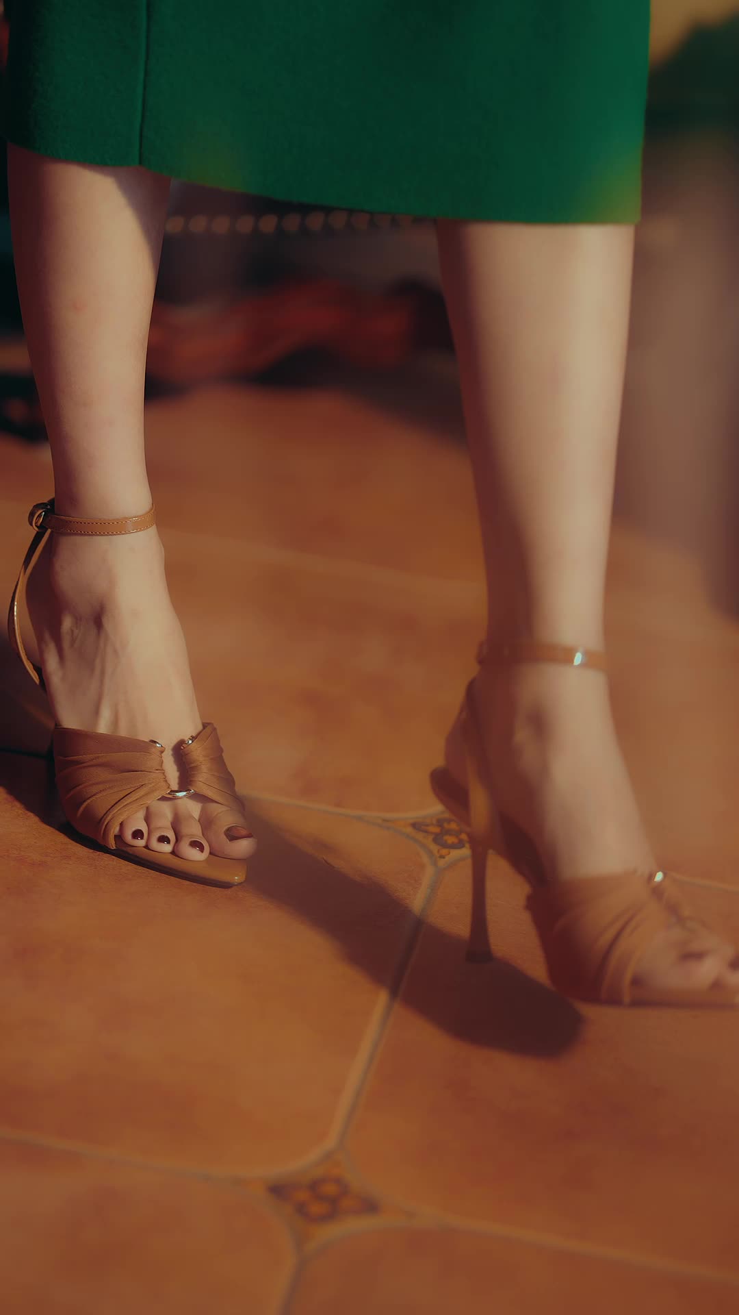 Episode 2 of Love Me, Don't Own Me