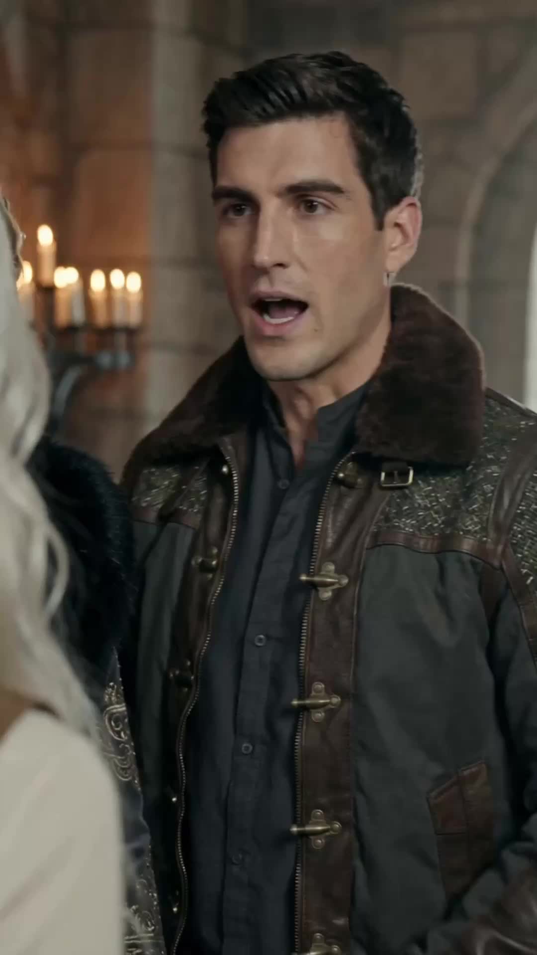 Episodio 4 de Luna rechazada es la reina del Alfa
