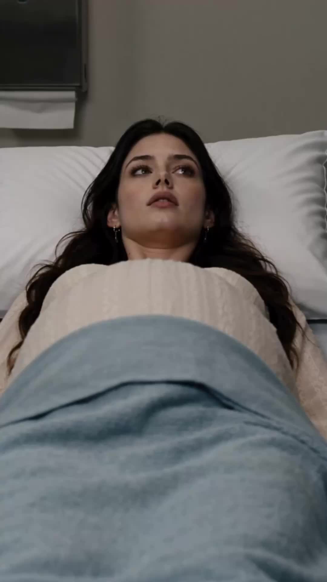 Episódio 1 de Luna Traída, Agora Desperta