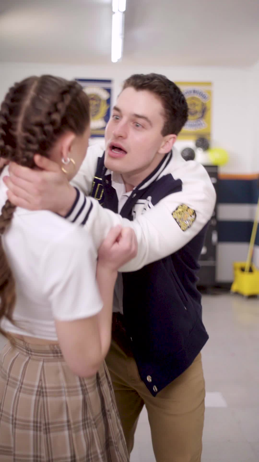 Episode 55 of Mafia Boss Takes High School