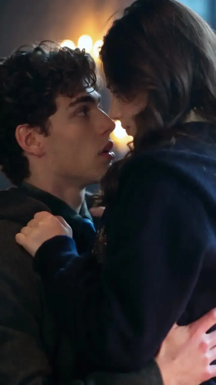 Episodio 12 de Mi rival fingió ser mi novio y ahora me desea
