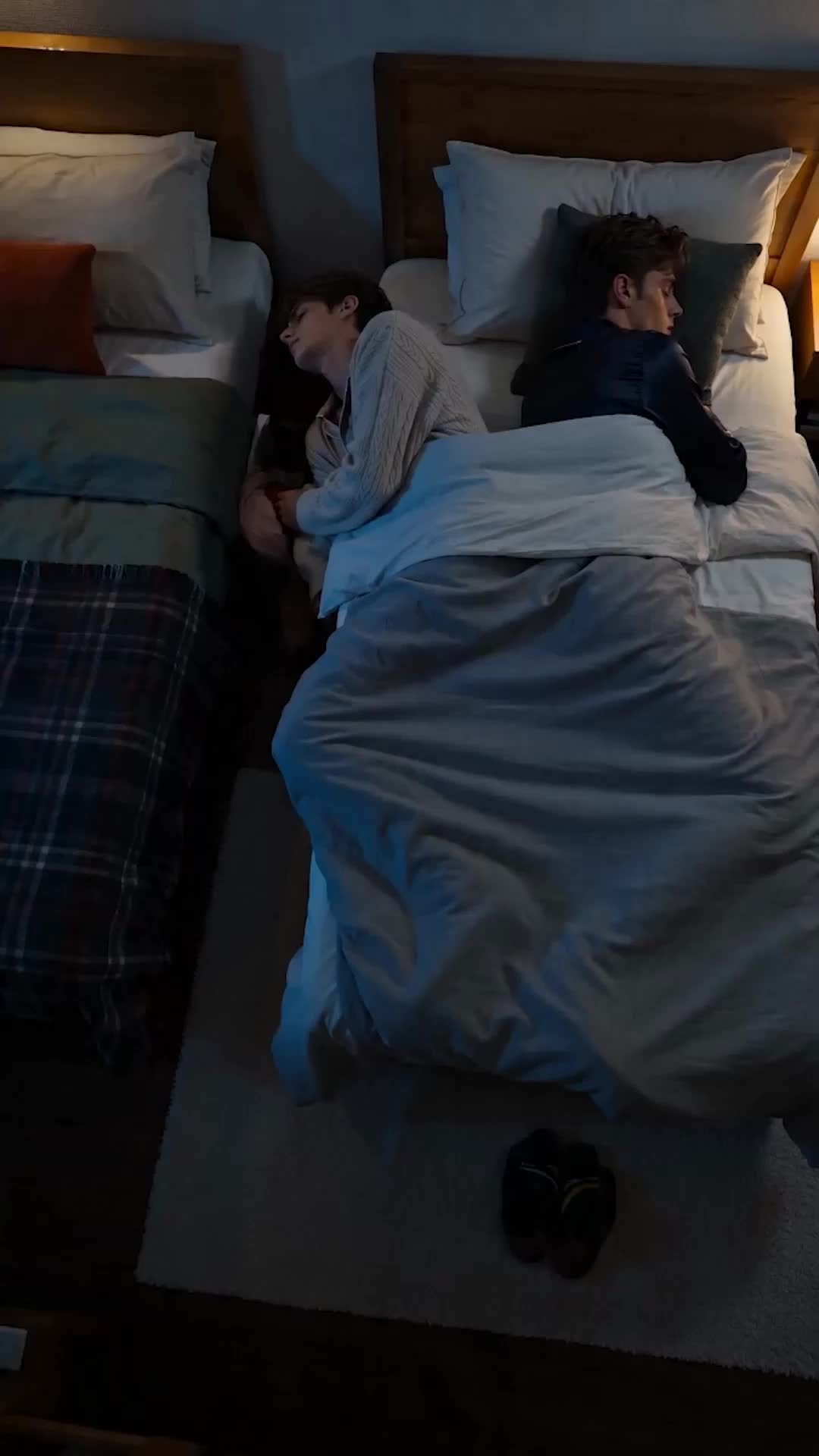 Episode 9 of Never Fall Alone