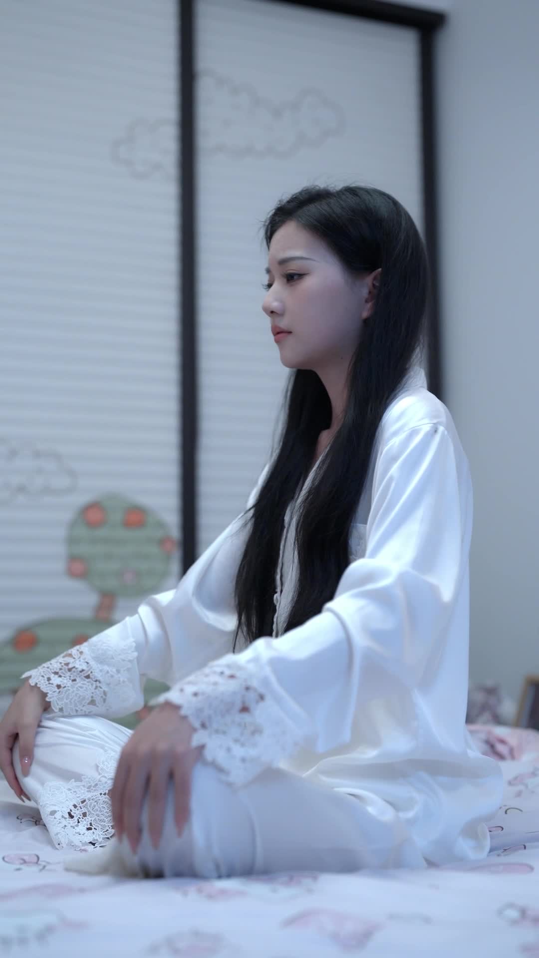 Episode 23 of Not Your Ordinary Heiress—She’s a Goddess