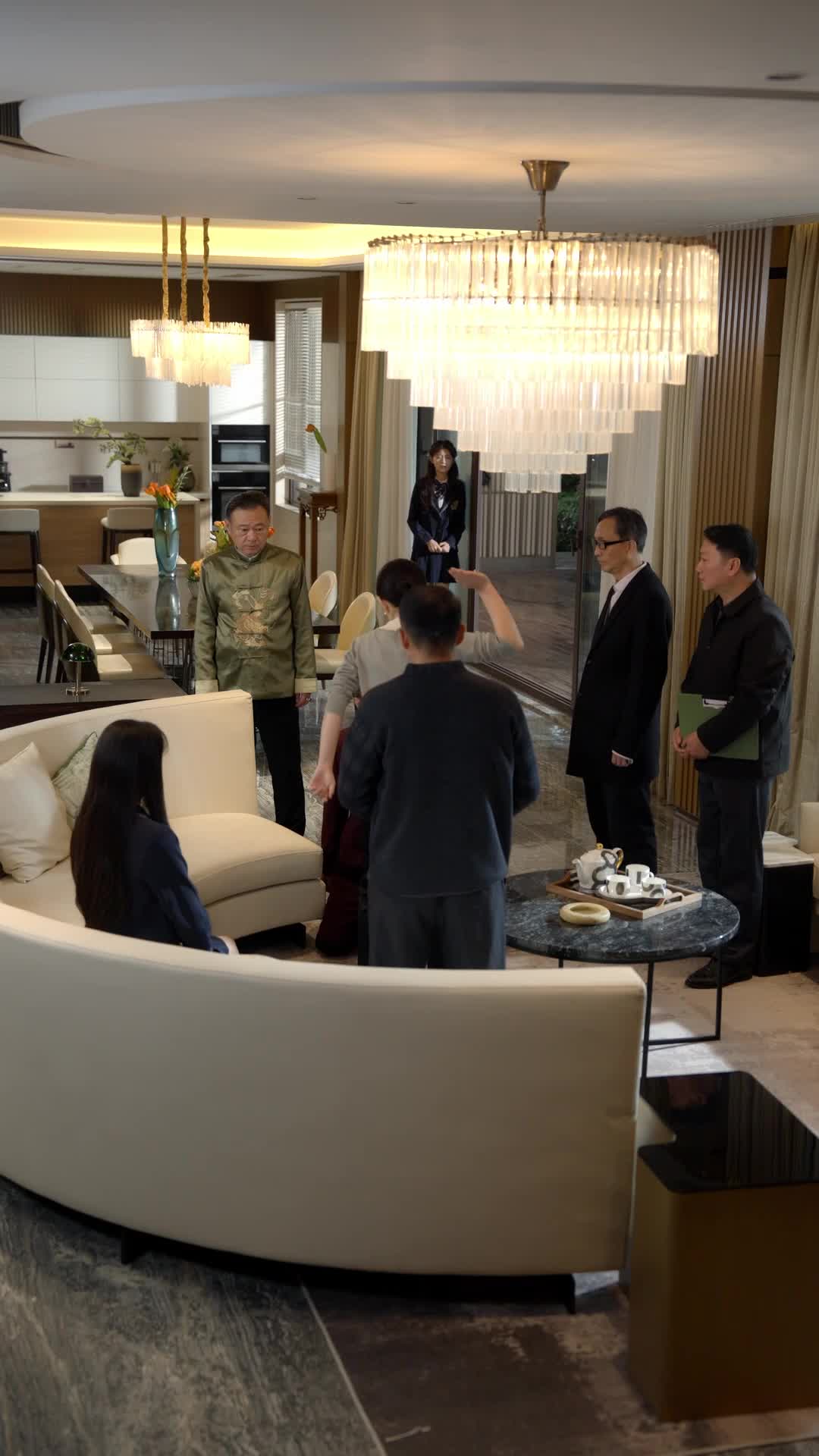 Episode 45 of Not Your Ordinary Heiress—She’s a Goddess