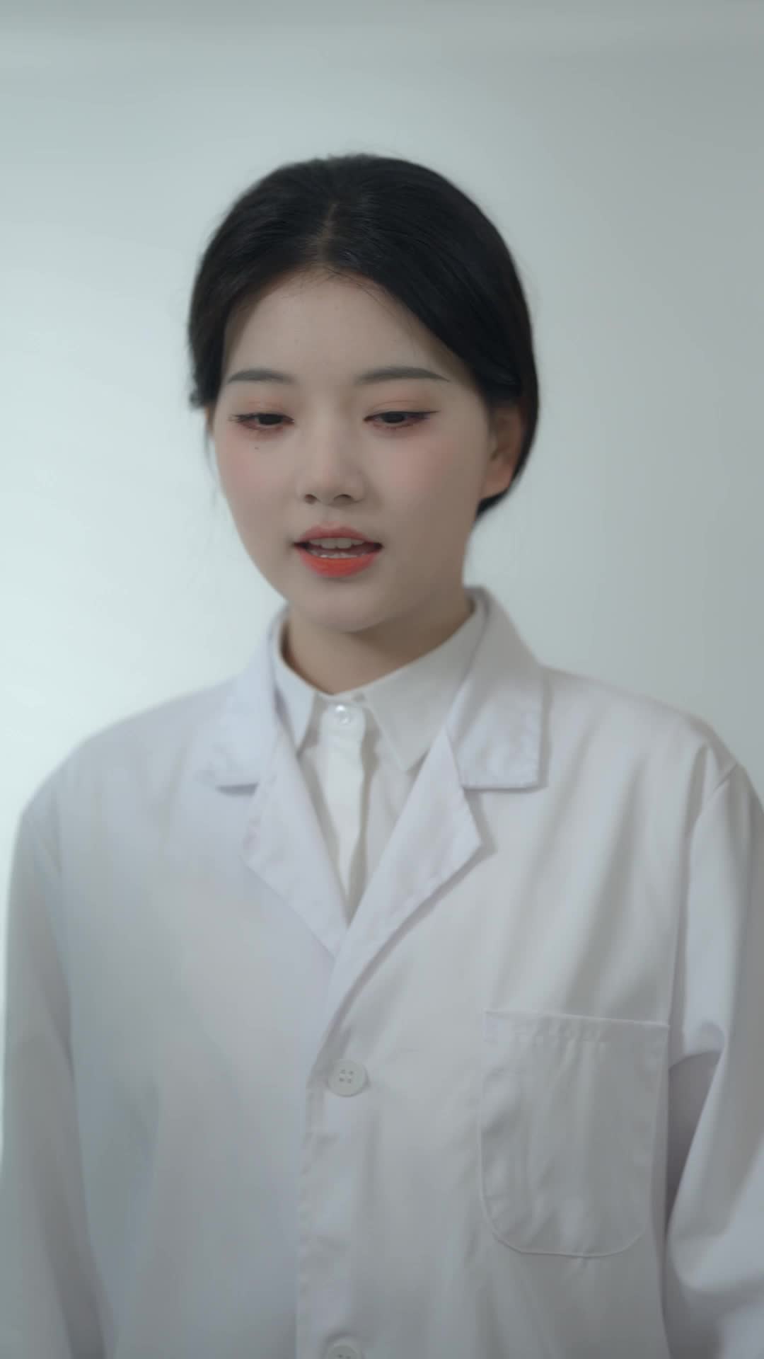 Episode 61 of Not Your Ordinary Heiress—She’s a Goddess
