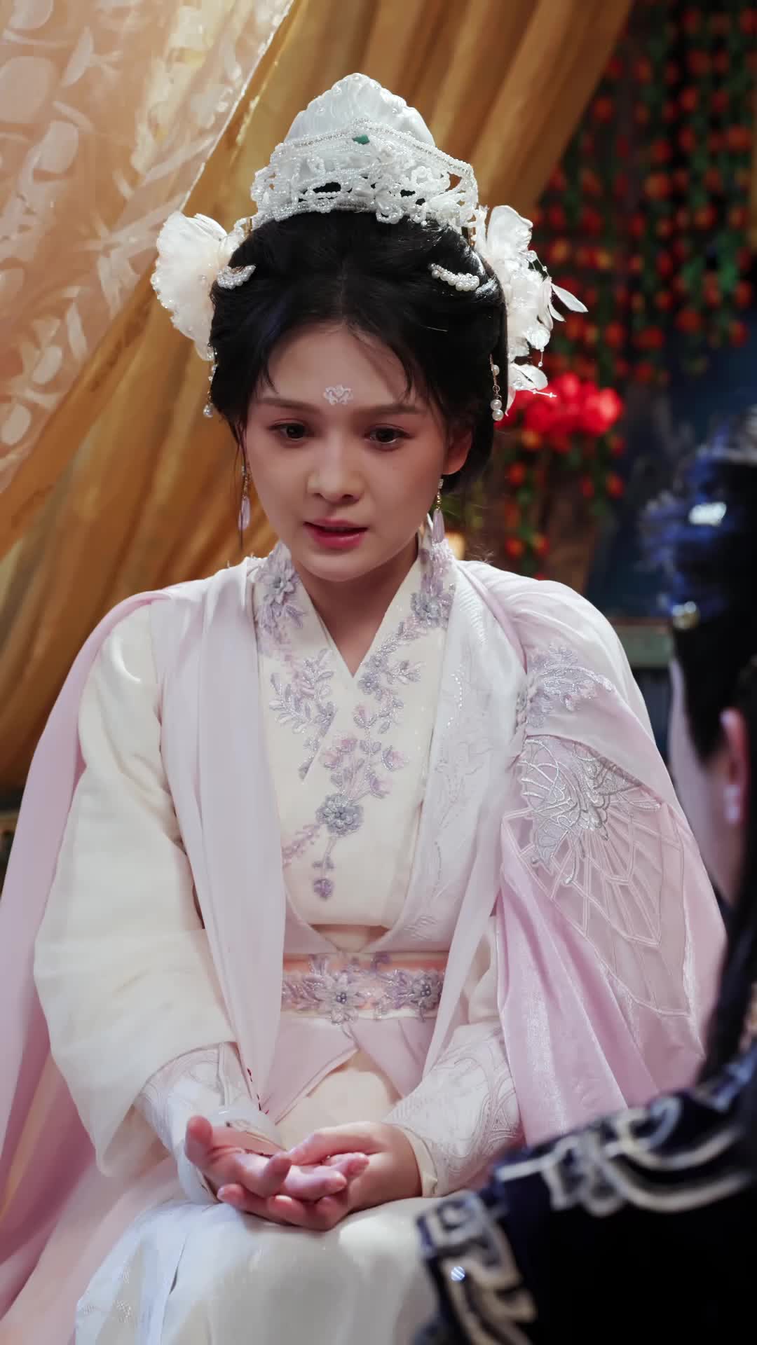 Episode 16 of She Returned as Empress