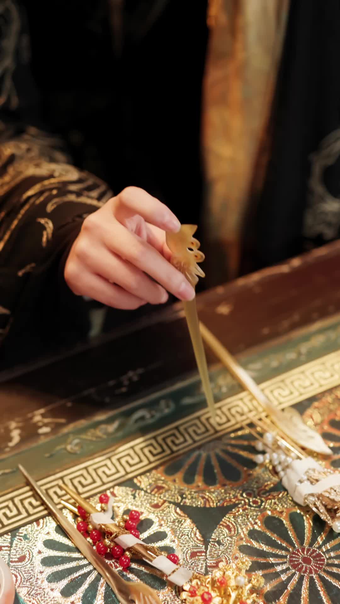 Episode 27 of She Returned as Empress