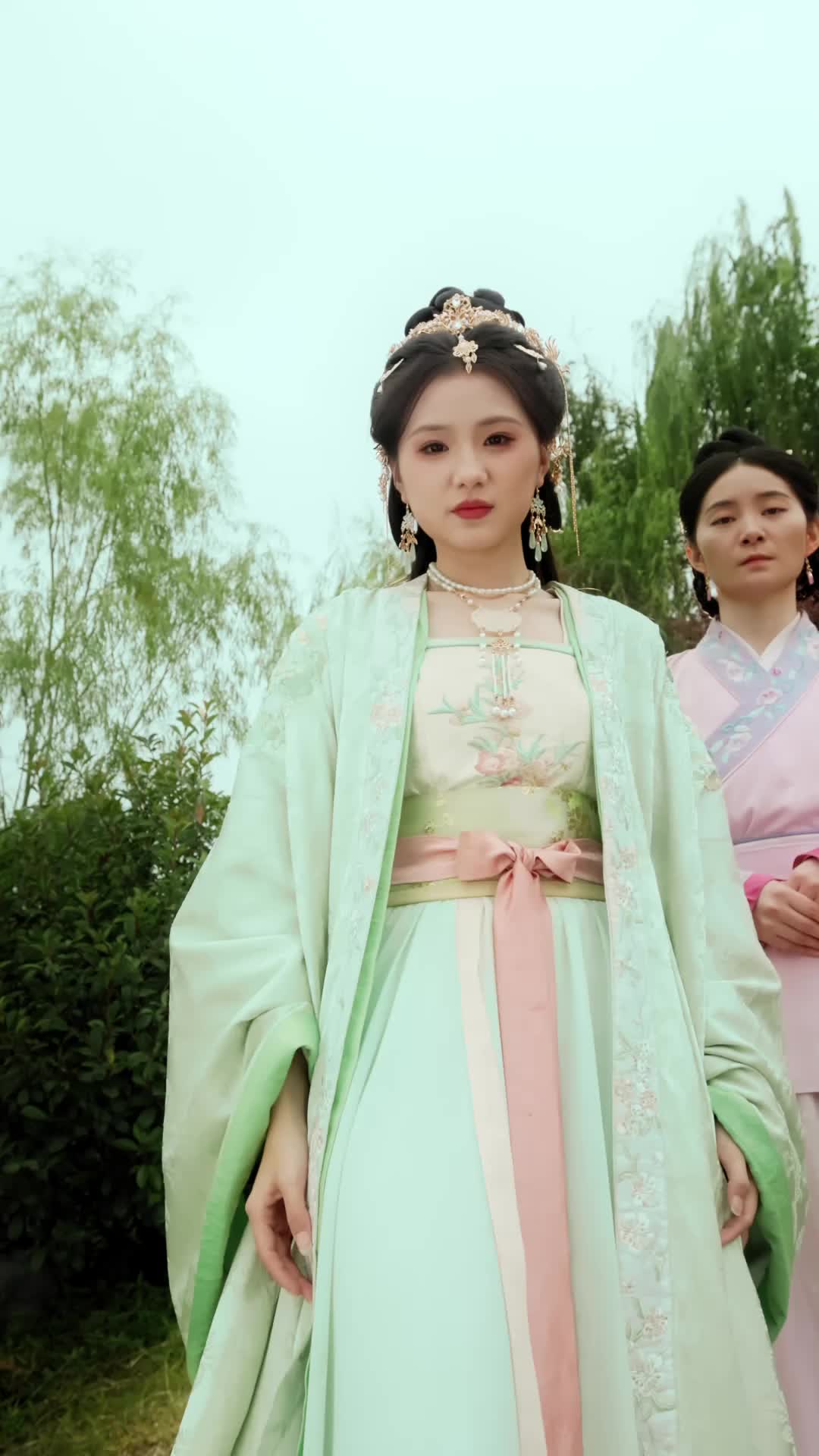 Episode 35 of She Returned as Empress